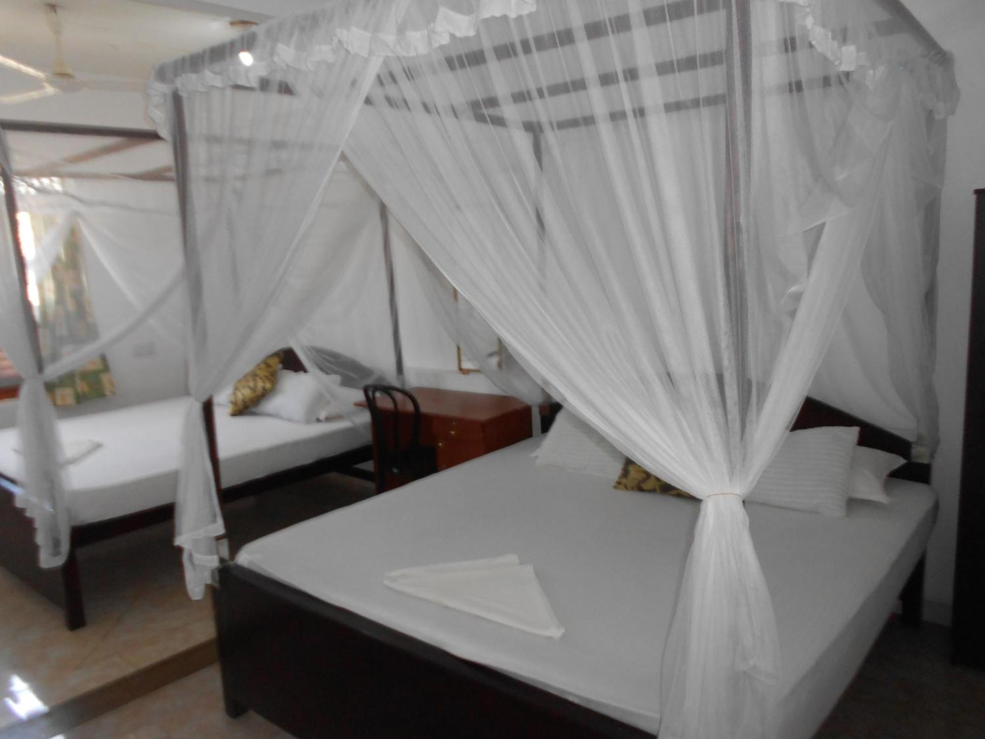 Wijenayake'S - Beach Haven Guest House - Galle Fort Екстериор снимка