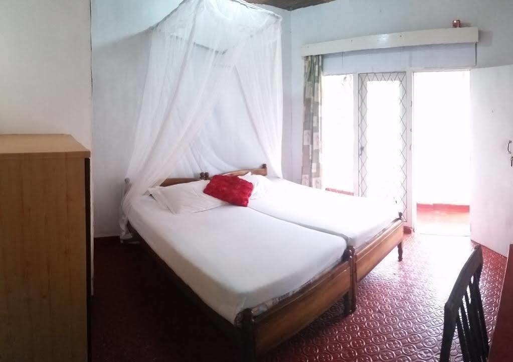Wijenayake'S - Beach Haven Guest House - Galle Fort Екстериор снимка