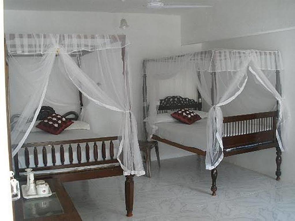 Wijenayake'S - Beach Haven Guest House - Galle Fort Екстериор снимка