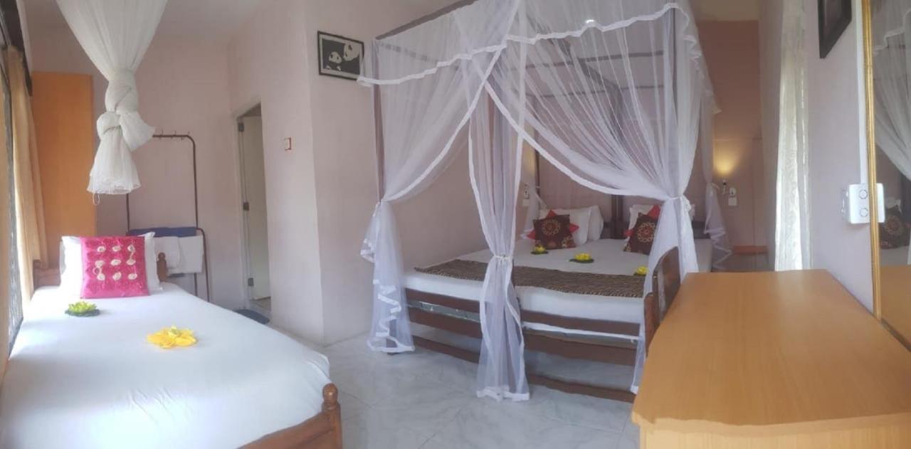 Wijenayake'S - Beach Haven Guest House - Galle Fort Екстериор снимка